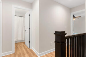 1213 Broad Leaf Ct Trappe MD-large-032-005-Hallway-1500x1000-72dpi